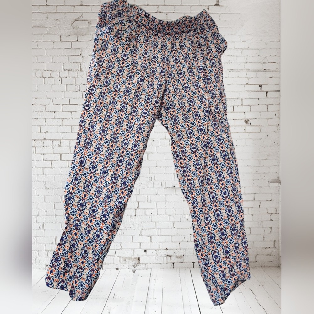 Divided Flower Patterned Pants With Side Pockets
